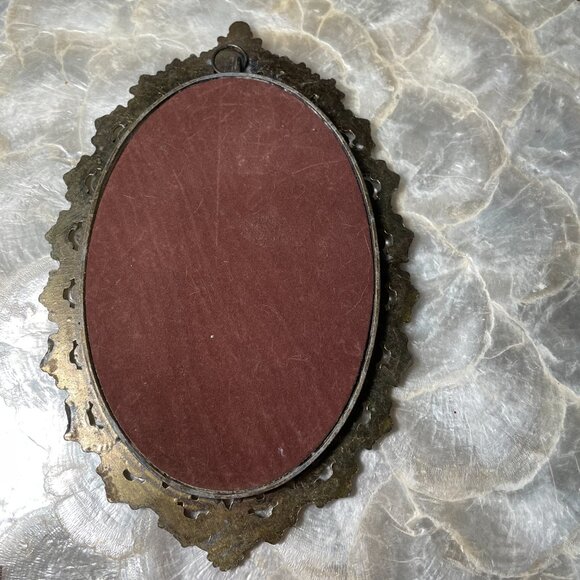 Vintage Filigree Oval Brass Metal Miniature Photo Frame Victorian Style Italy - Picture 6 of 8